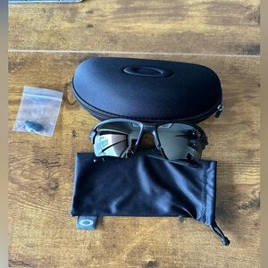 NEW Oakley Flak 2.0 XL Sunglasses New With Case